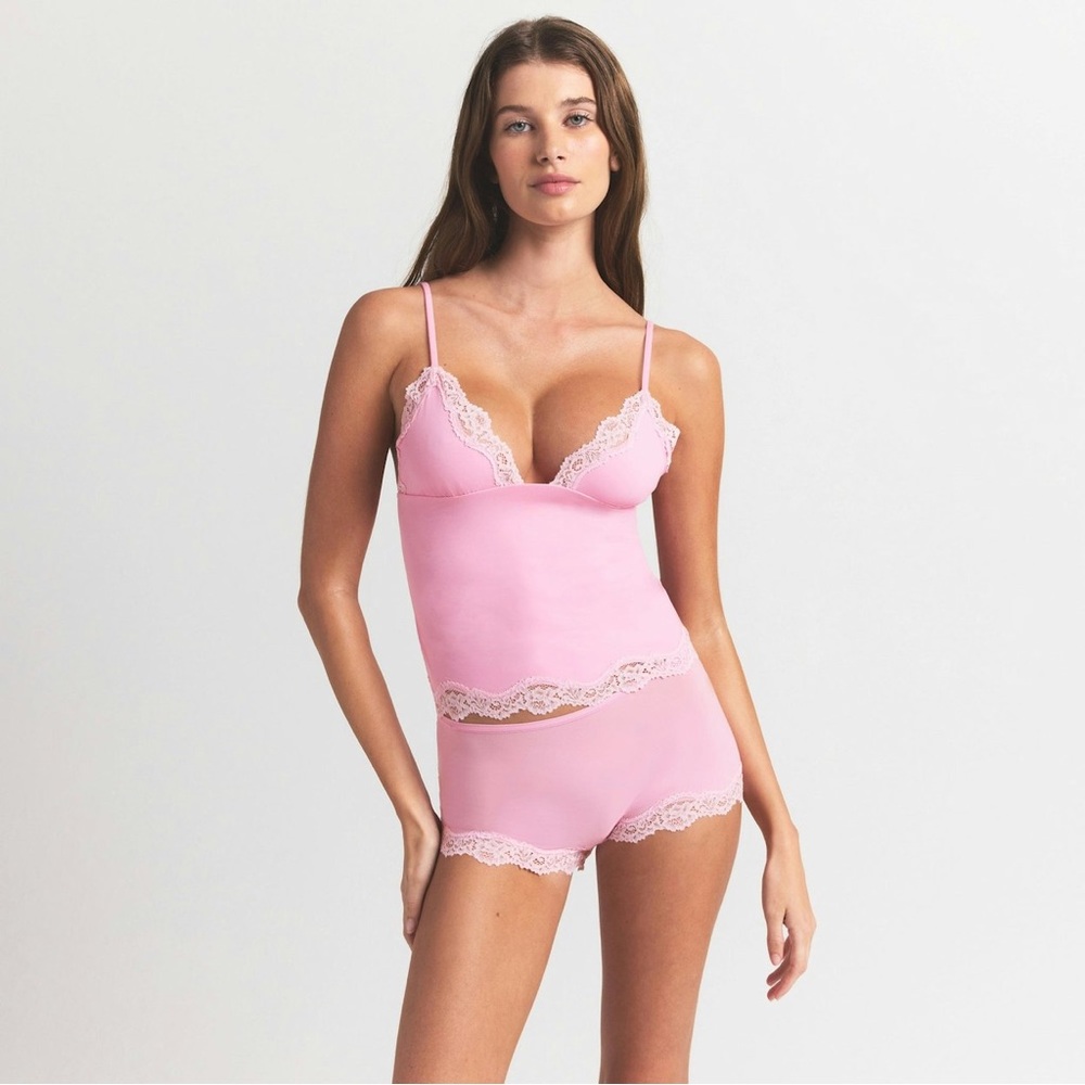 NWT SKIMS  Fits Everybody Lace Tank in Bubblegum S